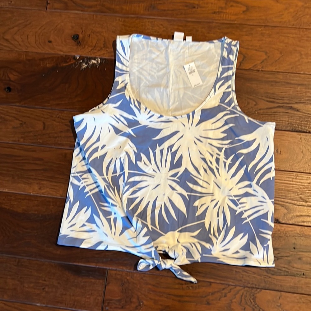 Gap front tie tank